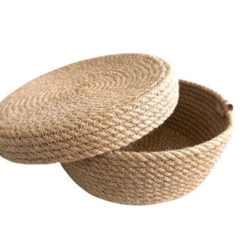 Cesta con tapa yute
