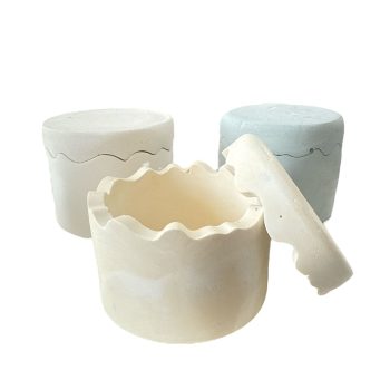 Porta vela con tapa irregular