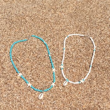 Collar arena y mar