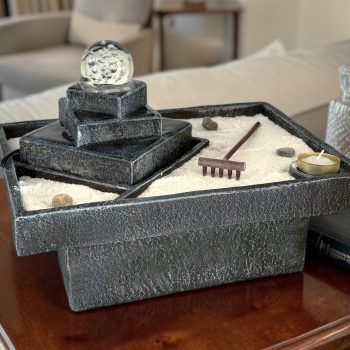 Fuente jardin zen con esfera